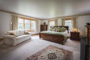 Minette Bay Lodge Kitimat ภายนอก รูปภาพ
